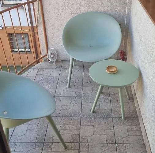 Aleksandar アパート