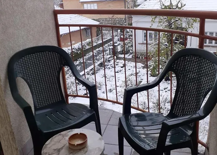 Aleksandar アパート ピロト